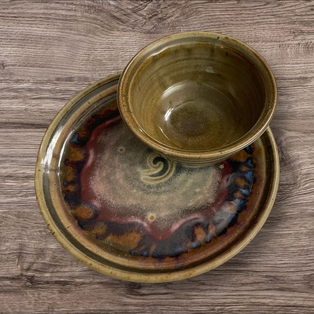 Nichols Pottery chip and dip bowl platter combination. Handmade. Artist singed - Picture 3 of 11
